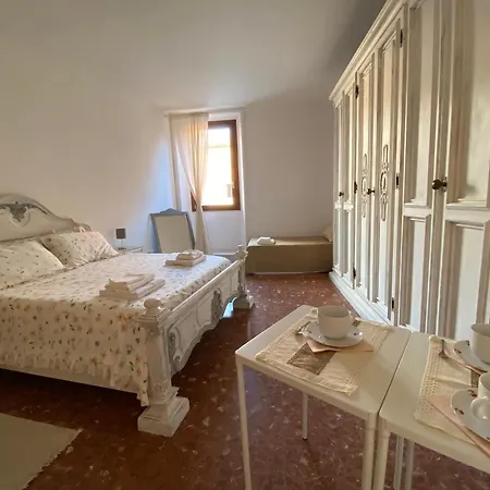 Romea בית אירוח קמפניינו די רומא